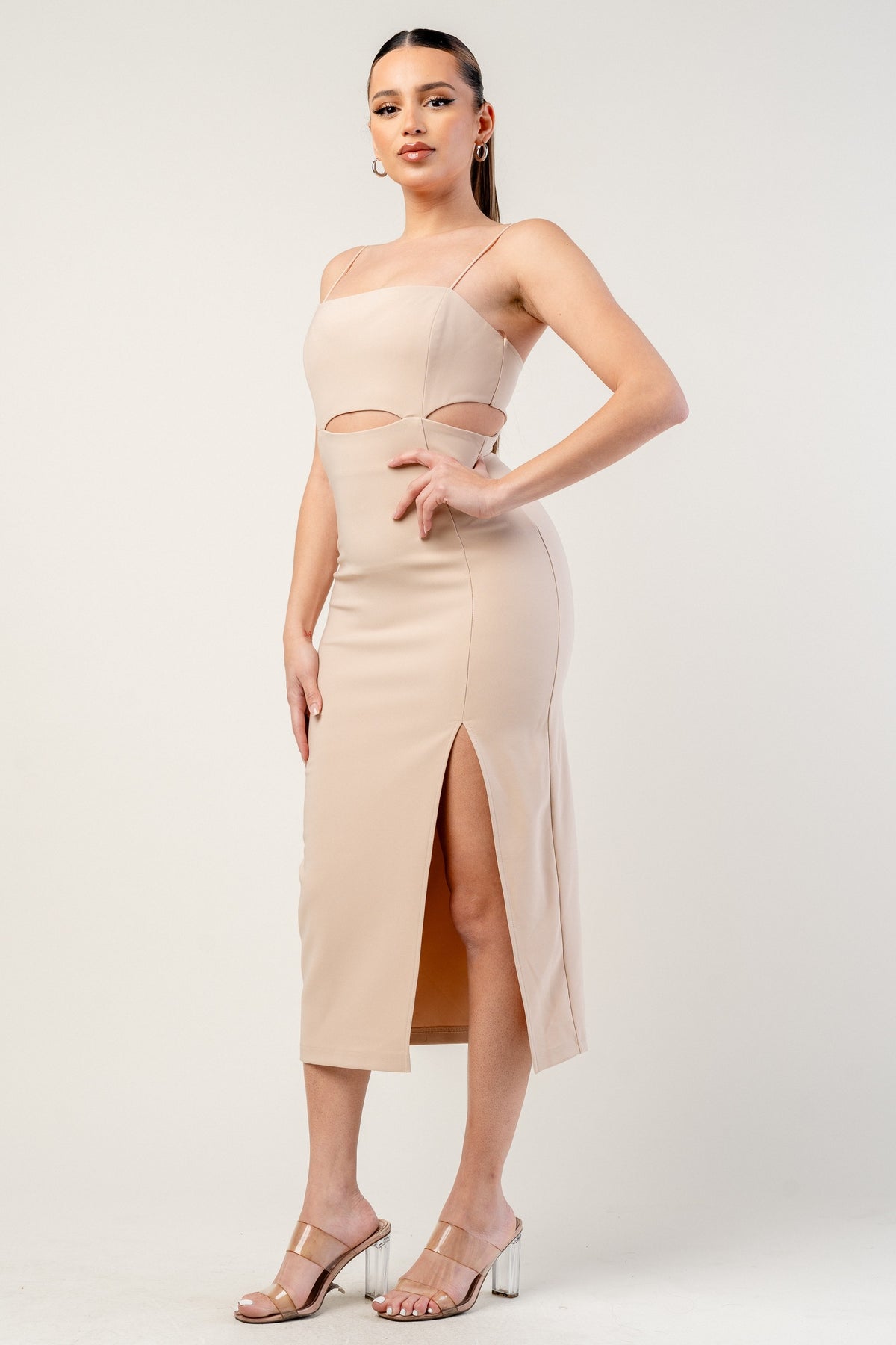 Robe Nude addict